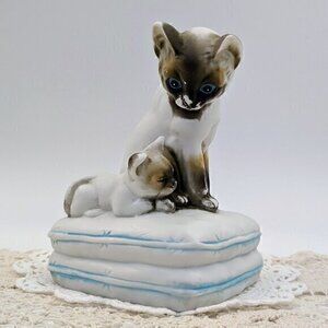 Vintage Mann Bisque Porcelain Siamese Cat & Kitten Music Box